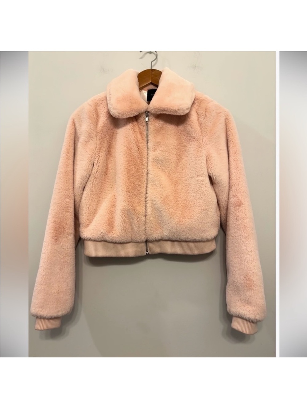 Forever 21 Faux Fur Cozy‎ Teddy Bomber Jacket Coat Pale Pink Pockets Women’s S